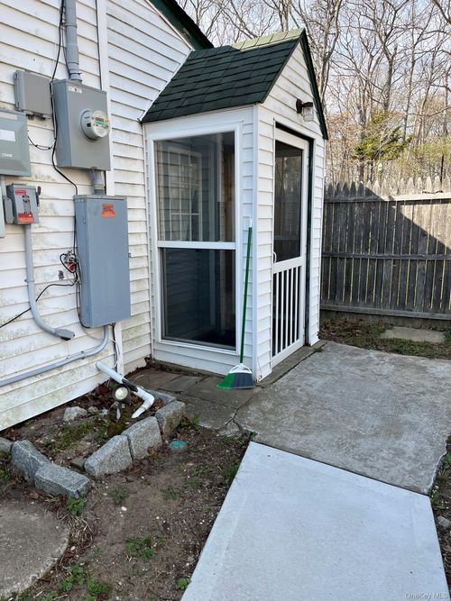 53 Circle Drive N, Brookhaven, NY, 11772 | Card Image