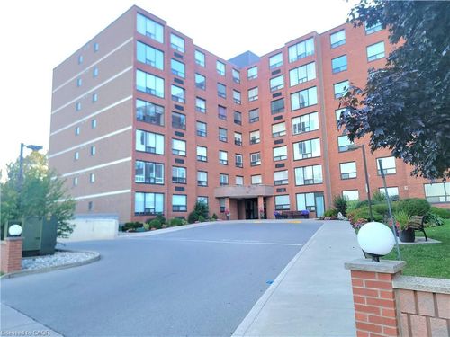 506-99 Donn Ave, Stoney Creek, ON, L8G5B2 | Card Image