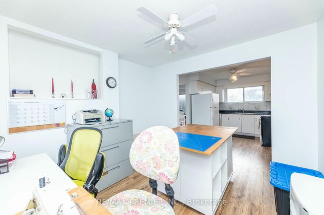 43 - 21a Thistle Down Blvd, Condo with 3 bedrooms, 3 bathrooms and 1 parking in Toronto ON | Image 23