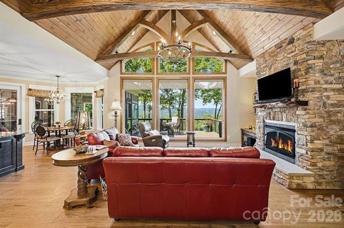 48 S Mountain Morning Ln, Hendersonville, NC, 28739 | Card Image