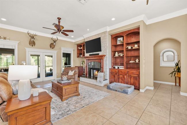 1425 County Road 116, Home with 3 bedrooms, 2 bathrooms and 6 parking in Caldwell TX | Image 8