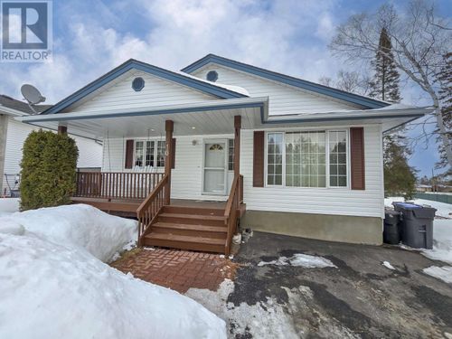 410 Jameson St, Thunder Bay, ON, P7G1E2 | Card Image