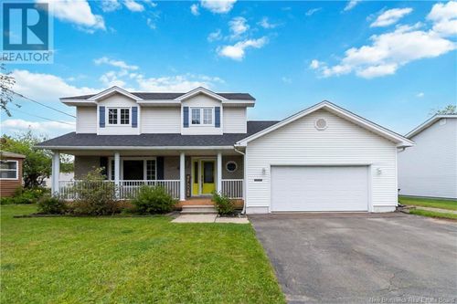 320 Rue Thibodeau, Dieppe, NB, E1A1W2 | Card Image