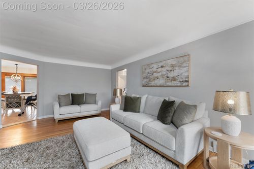 20312 Yale St, Saint Clair Shores, MI, 48081-1746 | Card Image