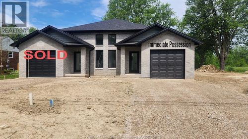 1240 Surrey Dr, Lasalle, ON, N9H1A9 | Card Image