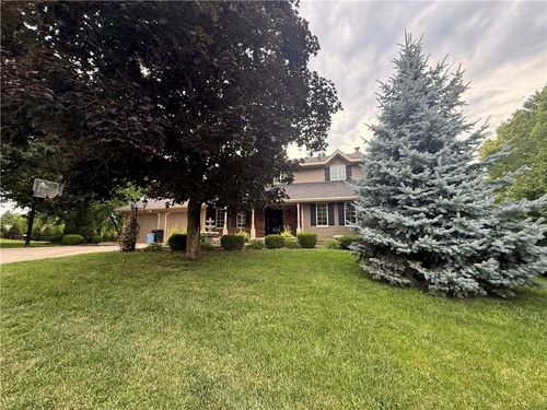 608 Sunshine Dr, Richmond, MO, 64085-2607 | Card Image