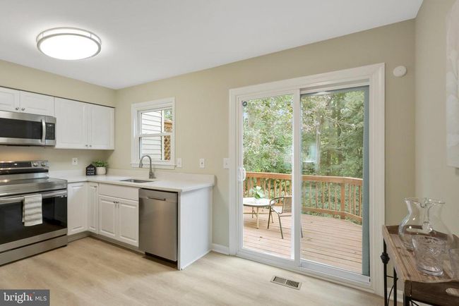 7470 Laurel Oak Ct, Townhouse with 2 bedrooms, 3 bathrooms and null parking in SPRINGFIELD VA | Image 9