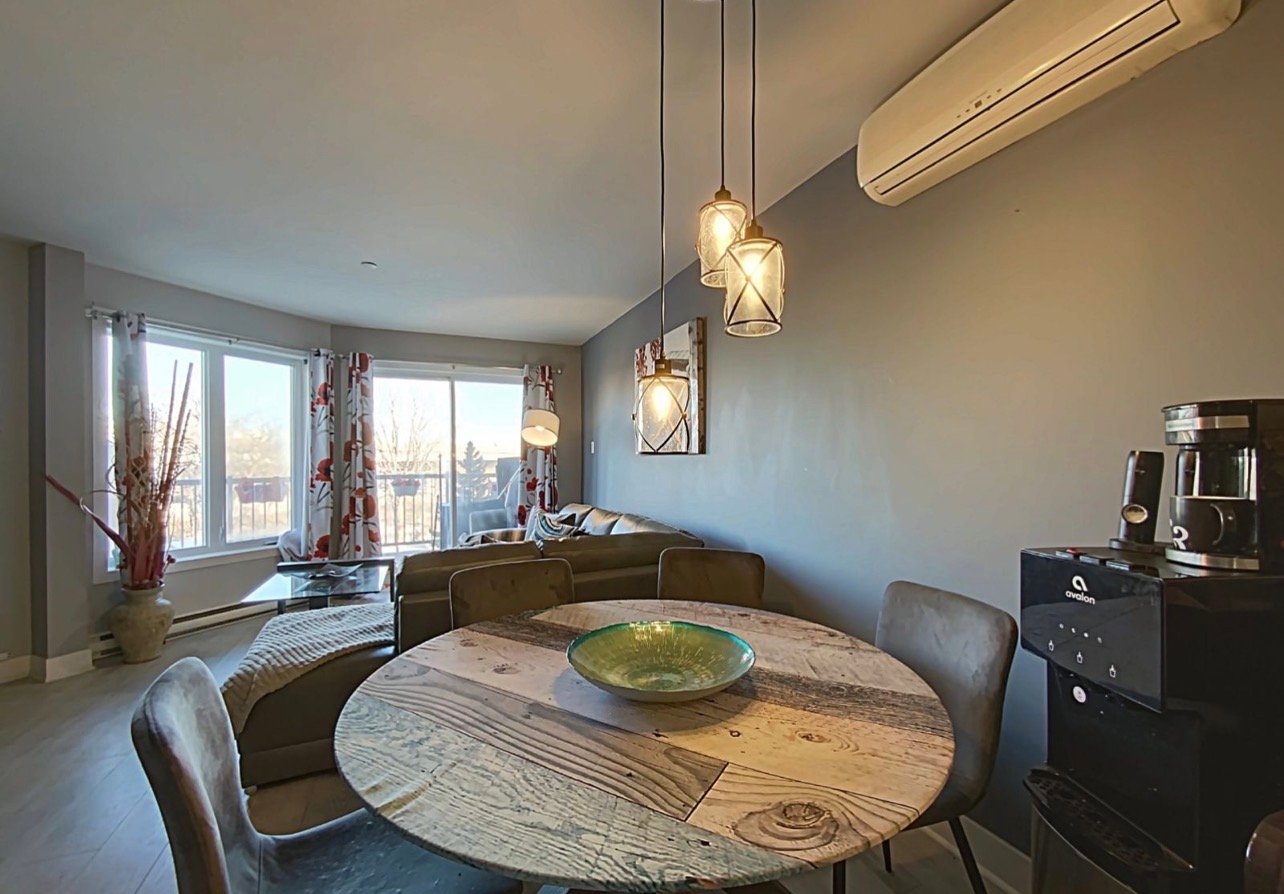 Residential in Laval (Laval-des-Rapides) 4