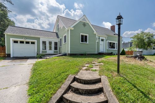 15 Hyatt Ave, Haverhill, MA, 01835-8221 | Card Image