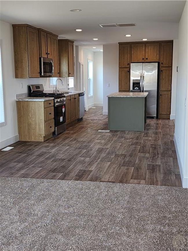 8510 Prairie Hawk Dr, House other with 3 bedrooms, 2 bathrooms and null parking in Shepherd MT | Image 10