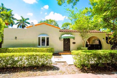 3050 Alton Road, House other with 4 bedrooms, 3 bathrooms and null parking in Miami Beach FL | Image 2