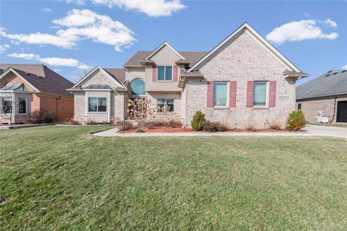 18890 Church Hill Dr, Riverview, MI, 48193-1702 | Card Image