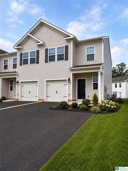 1257 Martin Rd, Breinigsville, PA, 18031-8737 | Card Image