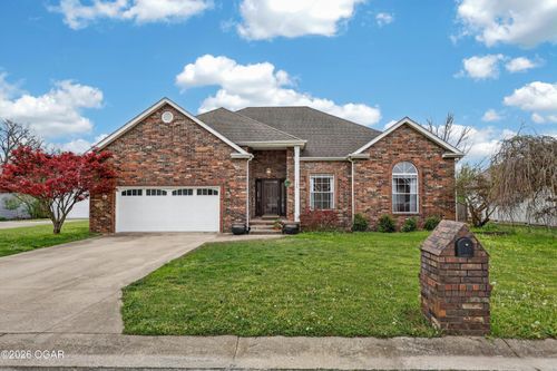 124 Briar Meadow Dr, Carl Junction, MO, 64834-9690 | Card Image