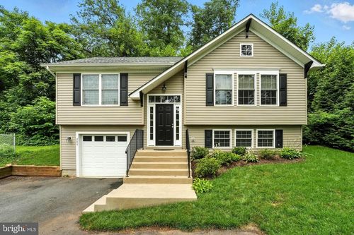 280 Alexandria Pike, WARRENTON, VA, 20186-2601 | Card Image