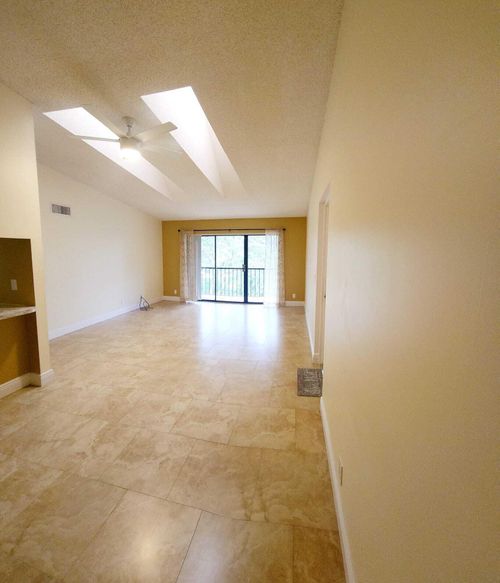h3-205 Foxtail Dr, Greenacres, FL, 33415-6006 | Card Image