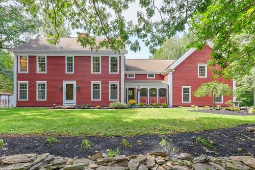 377 Howard St, Northborough, MA, 01532-1030 | Card Image