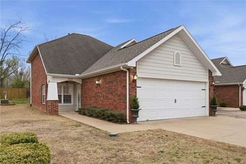 910 S Dixson Street, Rogers, AR, 72758 | Card Image