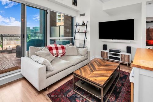 214-100 Western Battery Rd, Toronto, ON, M6K3S2 | Card Image