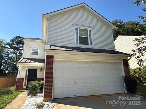 6831 Sunman Rd, Charlotte, NC, 28216-3082 | Card Image