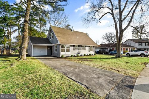 90 Pheasant Ln, Willingboro, NJ, 08046-2755 | Card Image