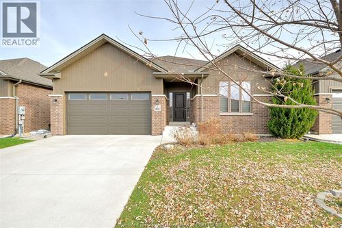 2254 Maitland Ave, Windsor, ON, N8P0B7 | Card Image