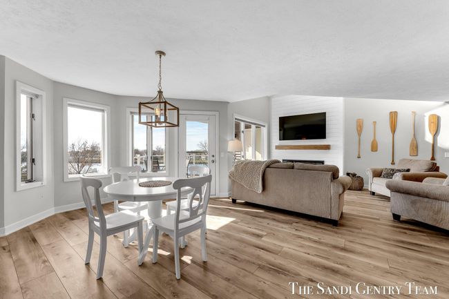 UNIT-21 - 810 S Harbor Dr, Condo with 3 bedrooms, 3 bathrooms and null parking in Grand Haven MI | Image 27