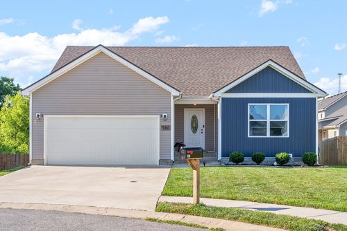 986 Guinevere Ct, Clarksville, TN, 37040-1414 | Card Image