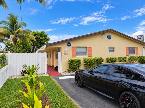 3-3640 Ne 1st Ave, Oakland Park, FL, 33334-1220 | Card Image