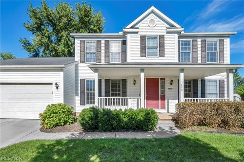 5698 Halwick Dr, Ravenna, OH, 44266-9080 | Card Image