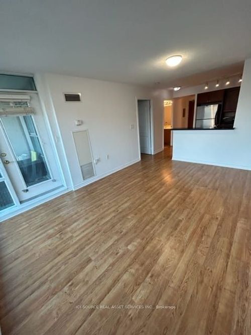 408-3840 Bathurst St, North York, ON, M3H6C6 | Card Image