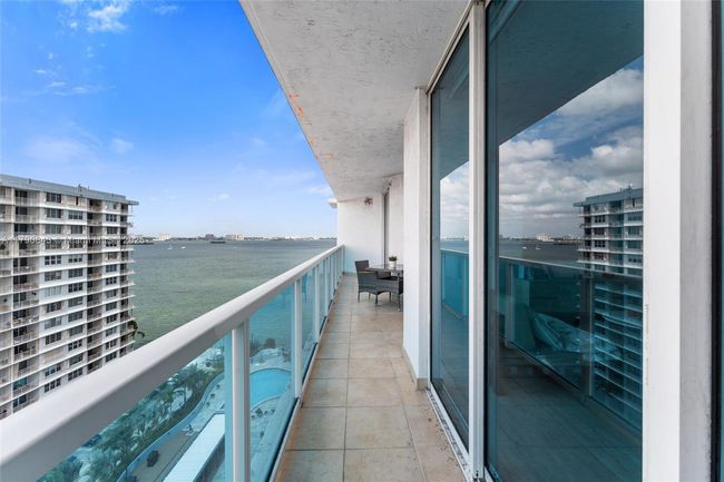 APT-1404 - 1881 79 Th Street Cswy, Condo with 2 bedrooms, 2 bathrooms and null parking in North Bay Village FL | Image 20