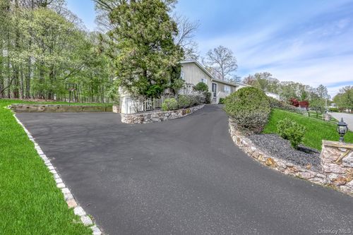 17 Brookline Way, Clarkstown, NY, 10956 | Card Image