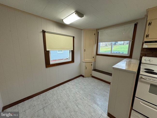 421 Moore St, House other with 3 bedrooms, 2 bathrooms and null parking in HUNTINGDON PA | Image 11