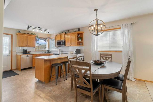 260 Deschner Close, House other with 5 bedrooms, 2 bathrooms and 2 parking in Red Deer AB | Image 18