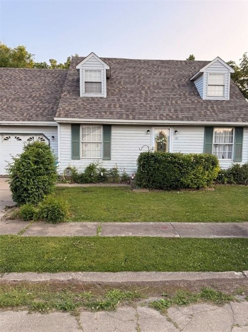 110 Wayne Dr, Catlin, IL, 61817-9767 | Card Image