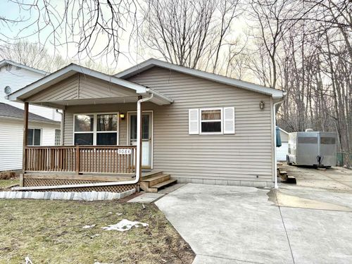 9084 Island Dr, Clay, MI, 48001-4407 | Card Image