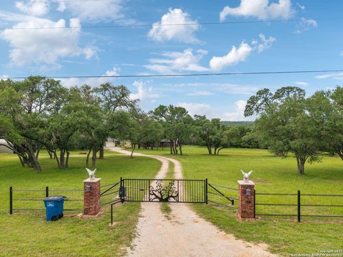 154 Elk Rdg, Canyon Lake, TX, 78133-5414 | Card Image
