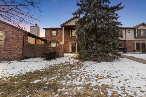 unit-60-2322 London Bridge Dr, Rochester Hills, MI, 48307-4266 | Card Image