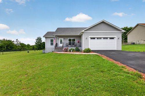 64 Perry Creek Dr, Crossville, TN, 38572-1510 | Card Image