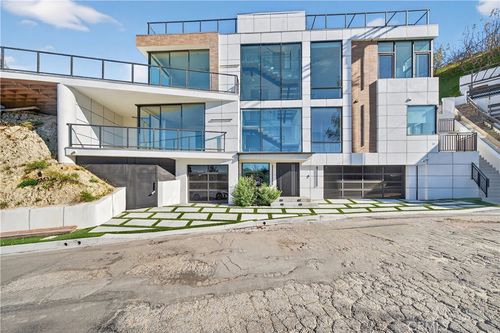 4016 Oakfield Dr, Sherman Oaks, CA, 91423-4434 | Card Image