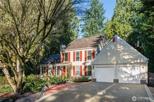 21842 Ne 30th Pl, Sammamish, WA, 98074-6358 | Card Image