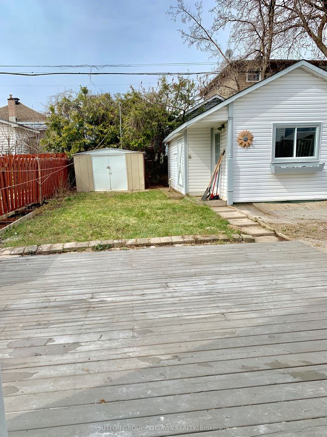 323 Montfort St, Home with 2 bedrooms, 3 bathrooms and 3 parking in Vanier ON | Image 23