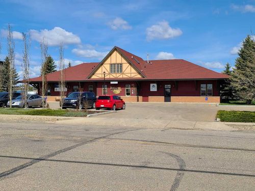 104-4892 46, Lacombe, AB, T4L2B4 | Card Image
