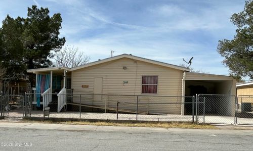 1450 Branding Iron Cir, Las Cruces, NM, 88005-6584 | Card Image