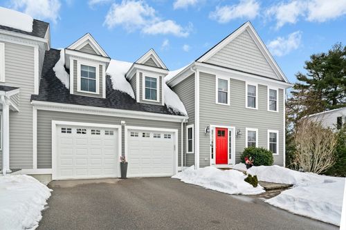 82-82 Pleasant St, Medfield, MA, 02052-2614 | Card Image