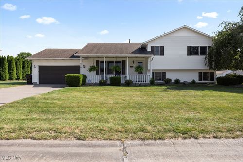618 Bartish Dr, Amherst, OH, 44001-2593 | Card Image