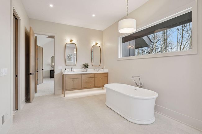 Primary Bath | Image 33