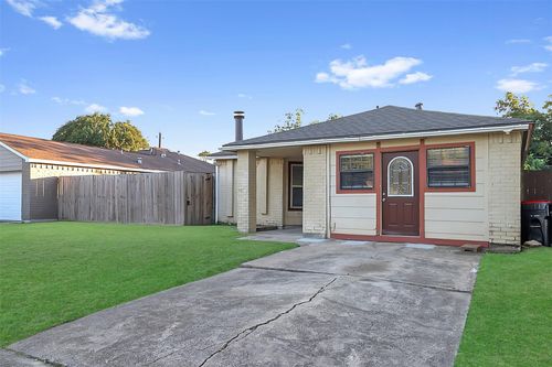 5313 Gayla Ln, Baytown, TX, 77521-1852 | Card Image