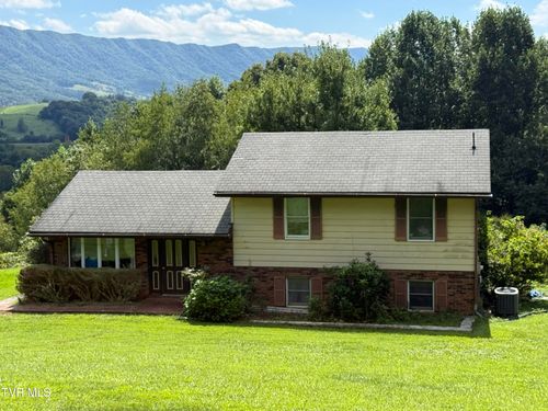 1170 Elk Garden Rd, Lebanon, VA, 24266-6606 | Card Image